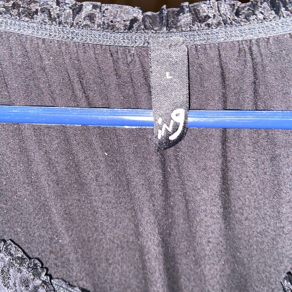 top - Picture 2 of 2